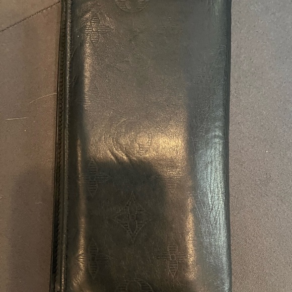 Louis Vuitton Men’s Wallet - Picture 4 of 4